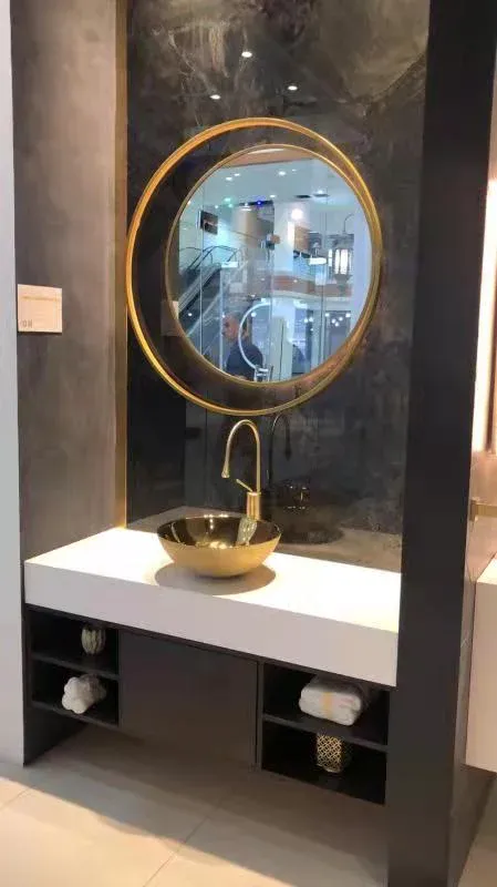 Illuminated mirror on showroom display